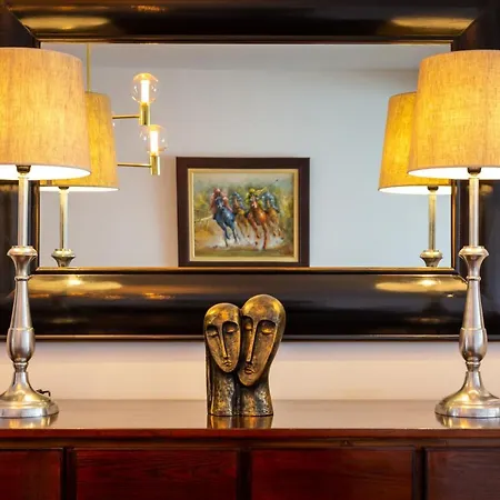 Apartament Stupendo-three Rooms-suite With Terrace -center -air Conditioning *