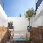 Stupendo-three Rooms-suite With Terrace -center -air Conditioning