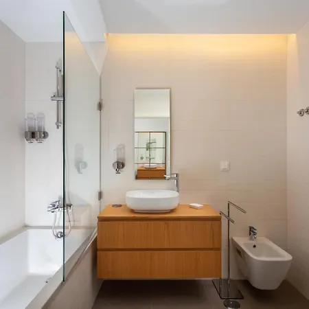 Appartement Stupendo-three Rooms-suite With Terrace -center -air Conditioning Lissabon