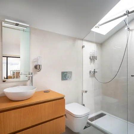 Stupendo-three Rooms-suite With Terrace -center -air Conditioning *