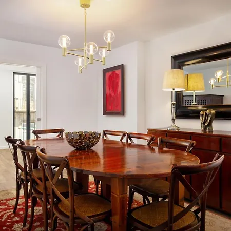 Stupendo-three Rooms-suite With Terrace -center -air Conditioning *