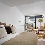 Stupendo-three Rooms-suite With Terrace -center -air Conditioning