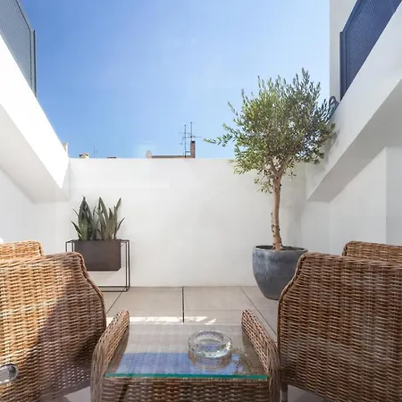 Stupendo-three Rooms-suite With Terrace -center -air Conditioning